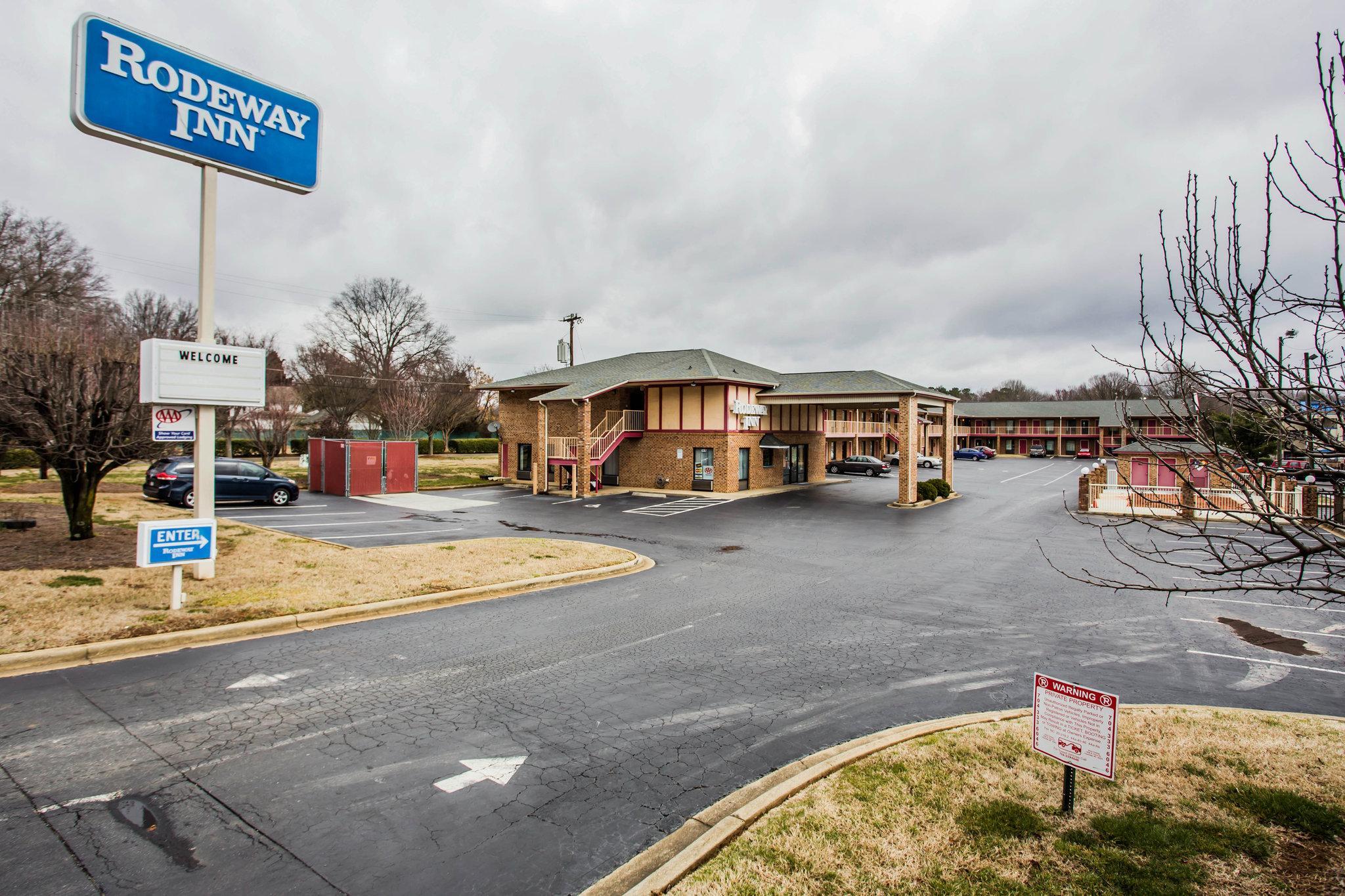 Rodeway Inn University Area Charlotte Dış mekan fotoğraf